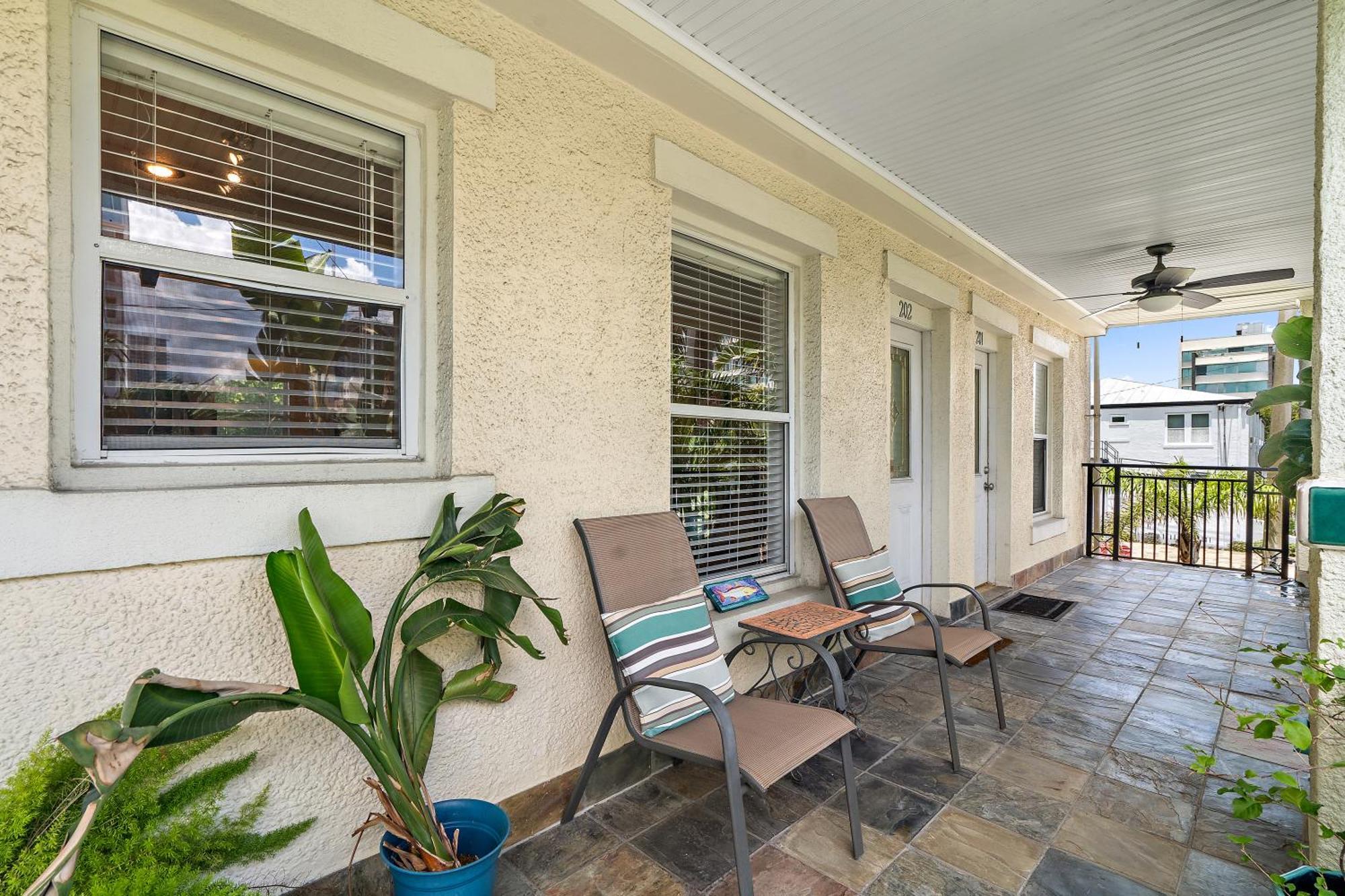 Villa Wine-Dine-Sunshine Cozy Flat In The Heart Of Dtsp Sankt Petersburg Exterior foto